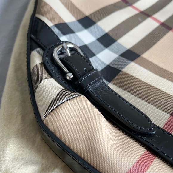 Authentic Burberry Supernova Check Large Larkin Hobo Bag - Picture 15 of 15